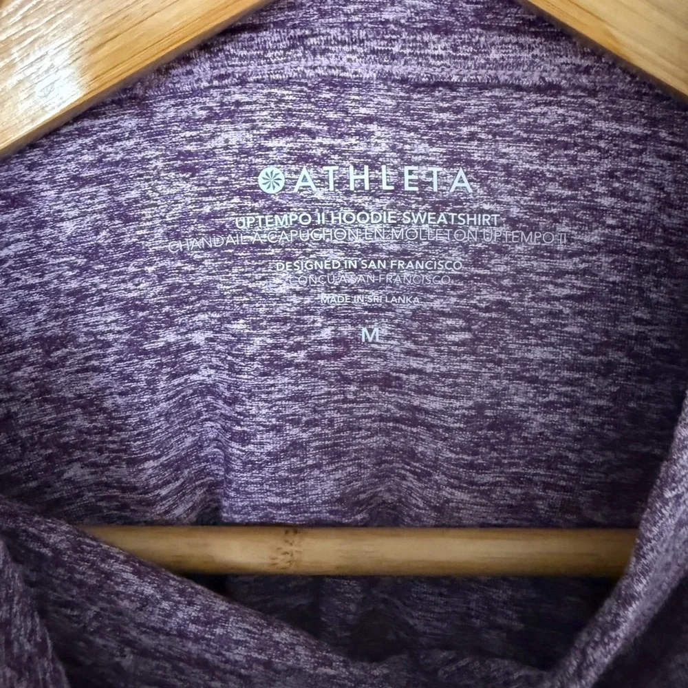 Athleta Women’s Lightweight Pullover with Hood! Medium! Like New! - Picture 7 of 7